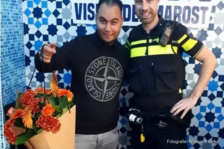 Wijkagent krijgt onverwachte hulp bij arrestatie