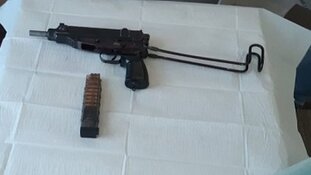 Wapens gevonden in woning Plein 1953