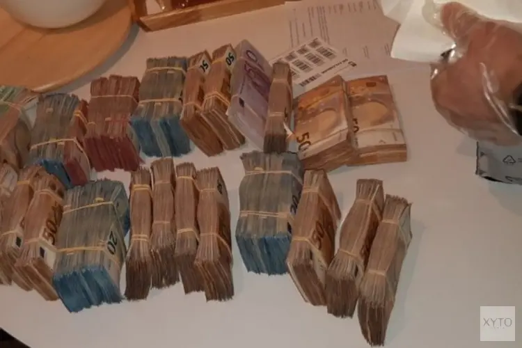 1,1 miljoen aan cash en tientallen kilo’s versnijdingsmiddelen van straat