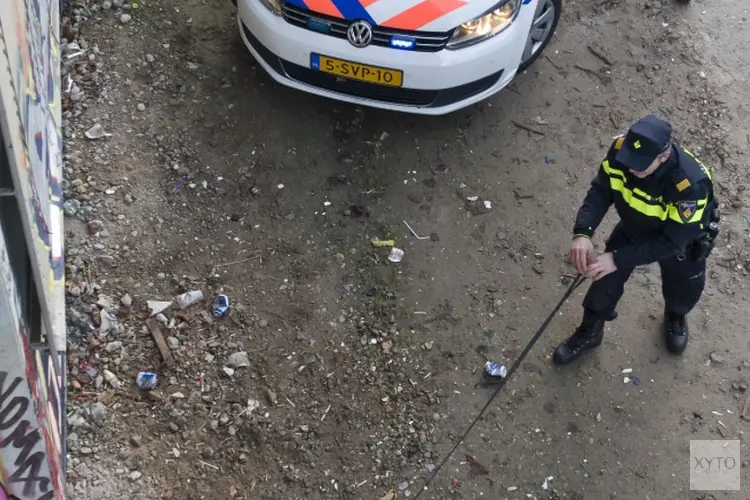 Bezorger beroofd van pakketjes onder dreiging van mes