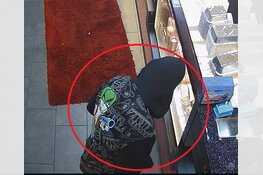 Wie is de dansende messensteker? Getuigen gezocht