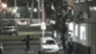 Wie is de dansende messensteker? Getuigen gezocht