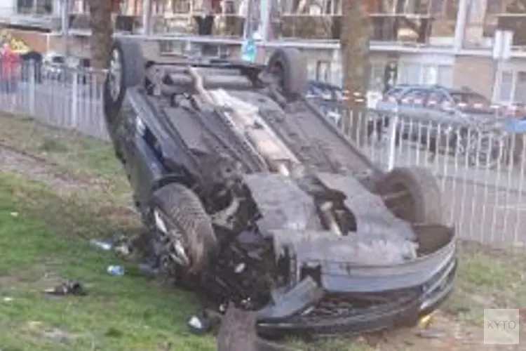 Mannen aangehouden na inrijden op agent