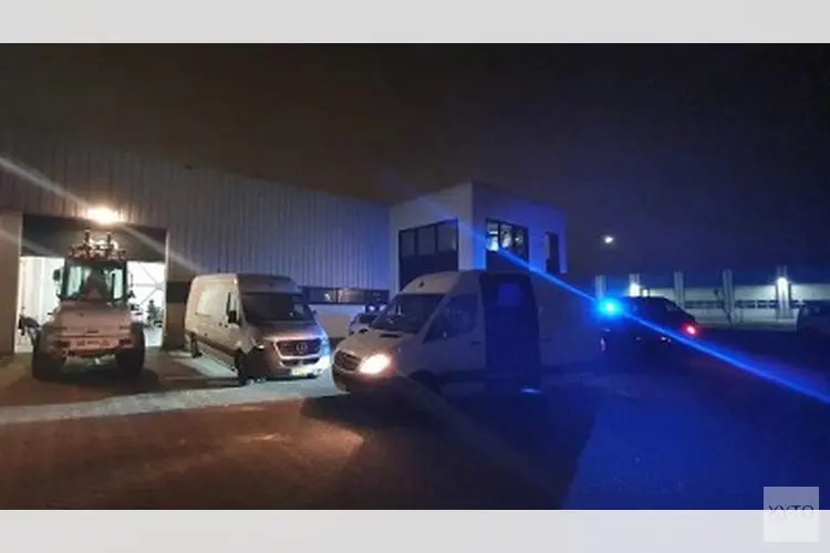 Zevenentwintig aanhoudingen na inval illegaal gokpand Rotterdam