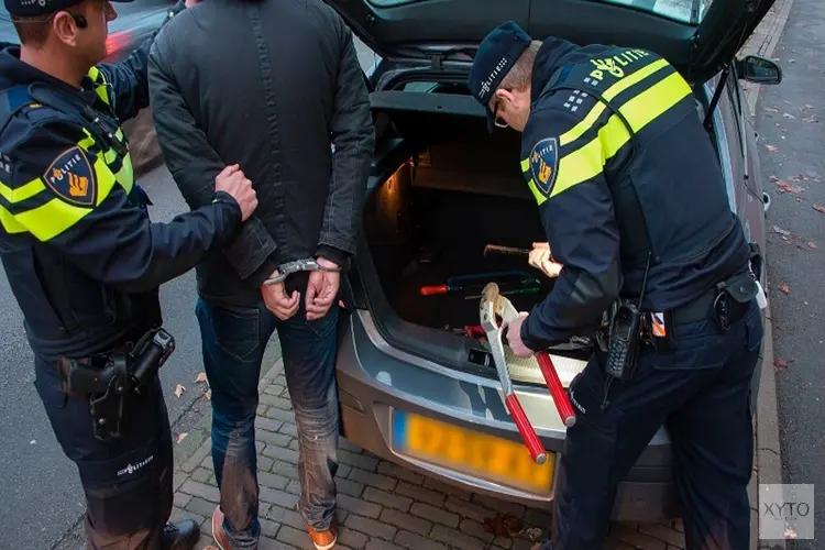 Vuurwapen van straat, agent lost waarschuwingsschot