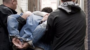 Waarschuwingsschoten bij aanhouding