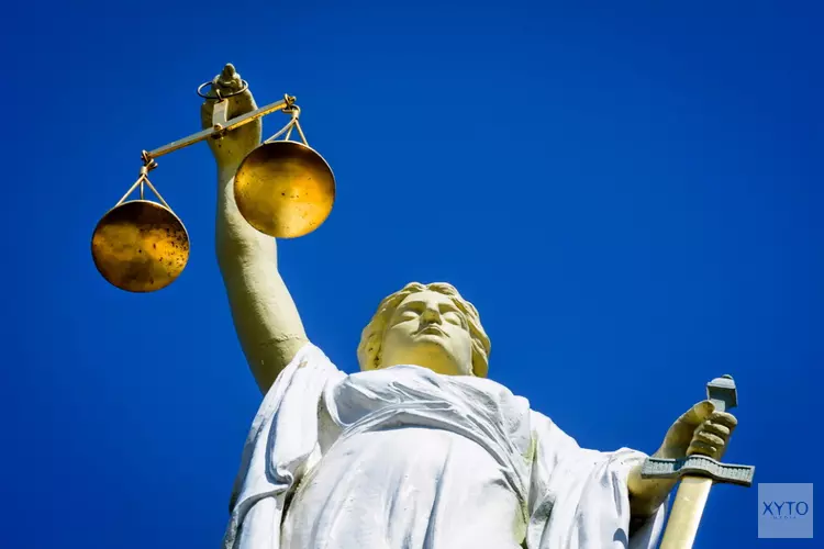 Douane doet drie drugsvondsten van in totaal 2001 kilo