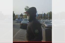 Gezocht: Man met mondkapje overvalt Hema