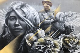 Mythische muurschildering in Rotterdam