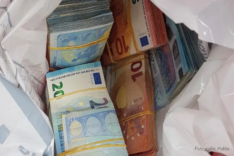 Elf aanhoudingen na inval versnijdingspand Rotterdam en Gouda