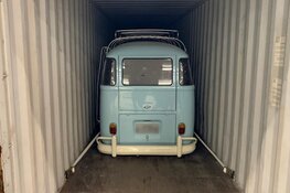 Douane onderschept 1069 kilo cocaïne tussen bier en oldtimers