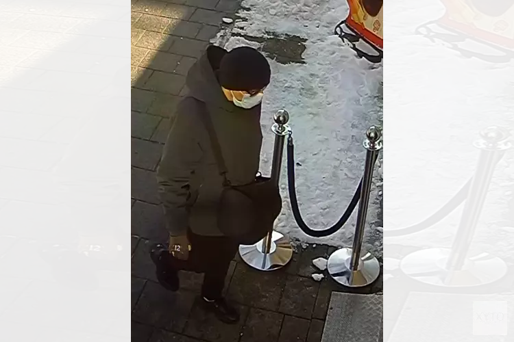 Gezocht: Wie is de overvaller van een snackbar in Rotterdam?