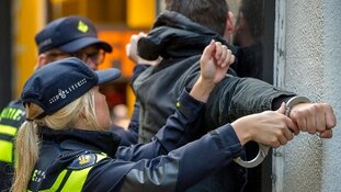 Vier aanhoudingen na bedreiging met vuurwapen Rotterdam-Zuid