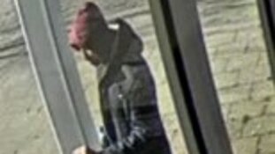 Wie herkent deze mannen?