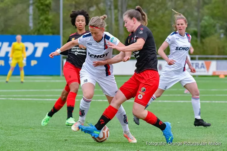 VV Alkmaar en Excelsior weten net niet te vinden in stormwedstrijd
