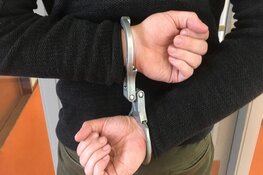 Man aangehouden voor twee overvallen en poging diefstal