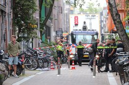Peter R. de Vries neergeschoten op Lange Leidsedwarsstraat, verdachte voortvluchtig