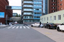 Peter R. de Vries neergeschoten op Lange Leidsedwarsstraat, verdachte voortvluchtig