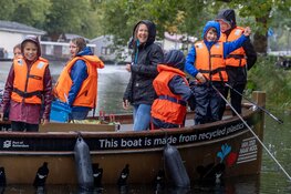 Vele Rotterdamse handjes op pad voor plasticvrij land en water