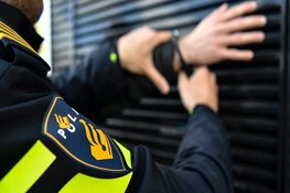 Politie arresteert man voor overvallen op COOP en Primera