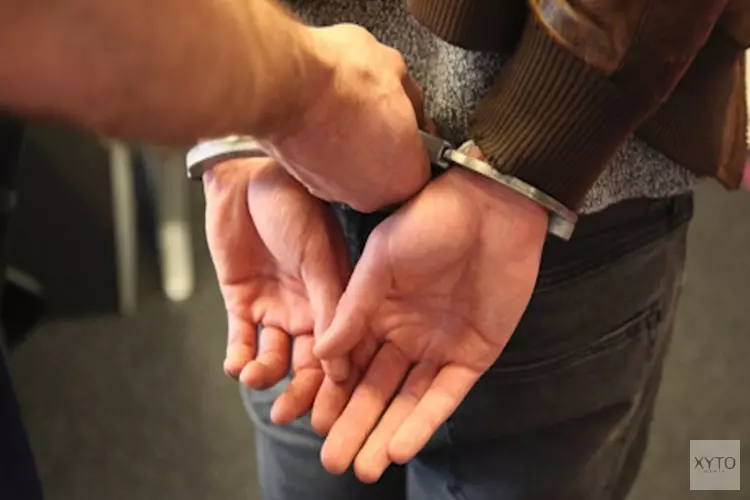Man gewond bij steekincident; verdachte aangehouden