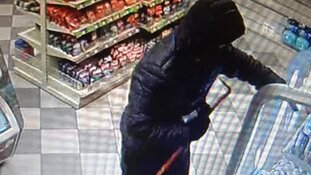 Politie zoekt overvallers nieuwe overval tankstation Groene Kruisweg