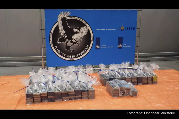 Douane vindt 336 kilo cocaïne tussen lading bananen
