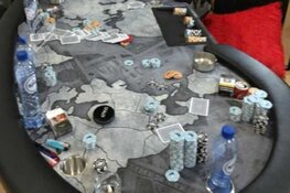 Honderden erectiepillen gevonden na inval in onderzoek illegaal gokken