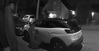 Wie weet wie deze autodieven zijn?