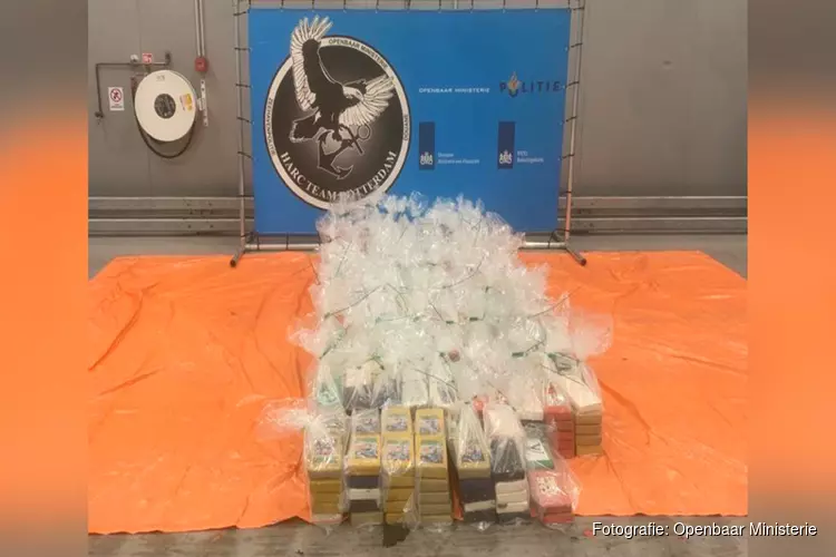 Vier uithalers verdacht van invoeren 902 kilo cocaïne blijven 90 dagen langer vastzitten