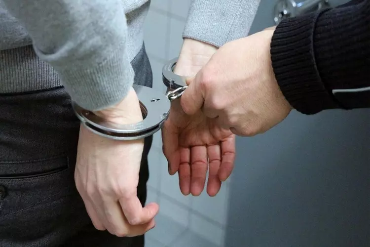 Aanhoudingen bij bedrijf in Waalhaven in drugsonderzoek