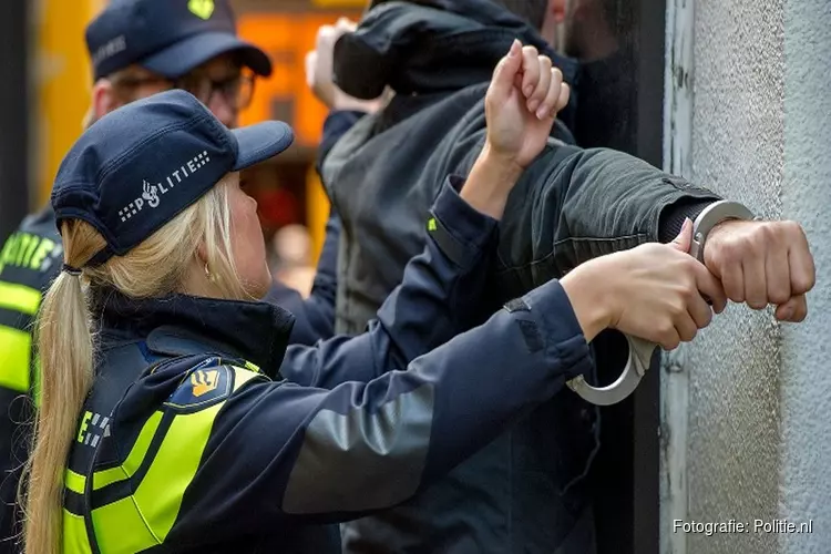 Drie aanhoudingen voor brandstichting en explosie Crooswijkseweg