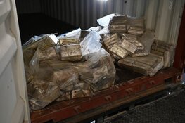 Tip leidt naar 525 kilo cocaïne op schip in Rotterdamse haven