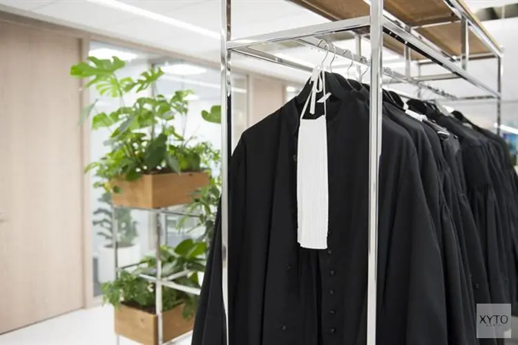 Celstraf en behandeling voor man die wapens probeerde te kopen