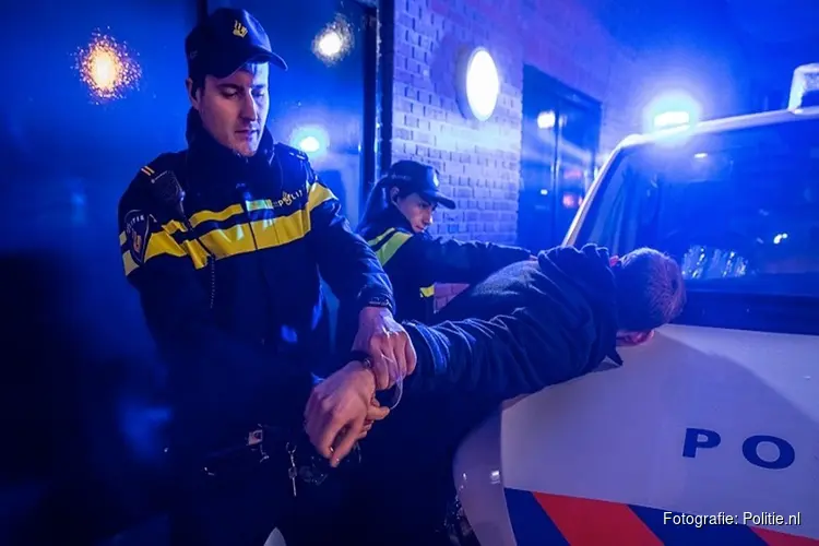 Twee verdachten op heterdaad aangehouden na woninginbraak