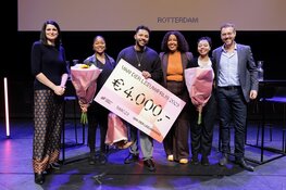 Jonge stadmaker Mitchel Sam-Sin bekroond met Van der Leeuwprijs 2023