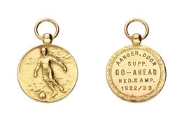 Go Ahead Eagles kampioenspenning uit 1932/1933 onder de hamer