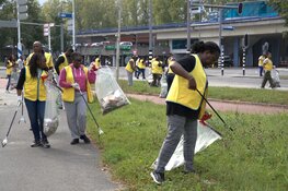 Internationale Schoonmaakactie door WMS Church of God in Rotterdam