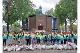 Vrijwilligers Church of God ruimen op in Europese steden: ‘Samen voor een schone aarde’