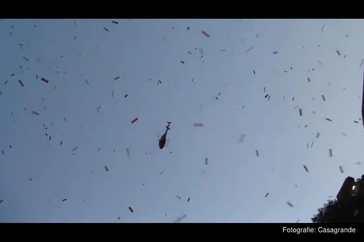 Bombing of Poems: herdenken met strooigedichten
