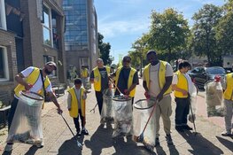 “Een verfrissing voor u in het Zuiderpark en Slingeplein”. De Church God lanceert de ‘Wereldwijde Schoonmaakactie’