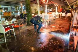 Schoten bij café aan Zuidplein