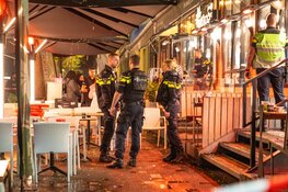Schoten bij café aan Zuidplein