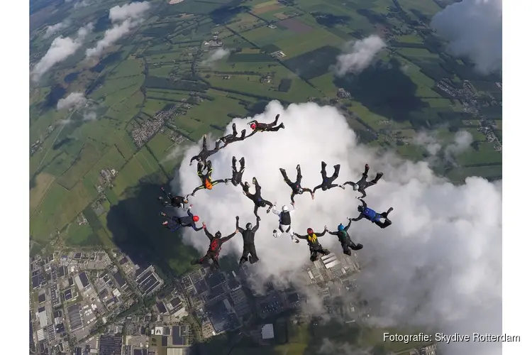 Skydive Rotterdam viert 60-jarig jubileum en start campagne #KeepRotterdamJumping