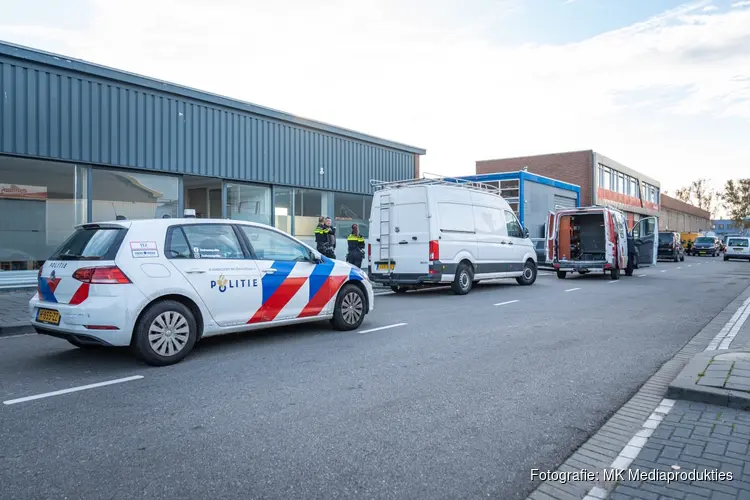 Inval in bedrijfspand Waalhaven