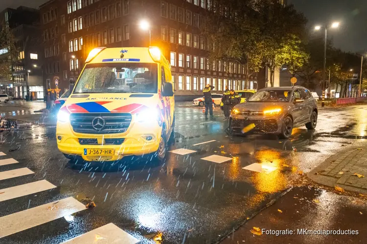 Gewonde en gebarsten ruit na aanrijding