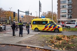 Fietser zwaargewond na aanrijding auto