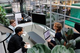 MoederscheimMoonen Architects ontwerpt hoofdkantoor TBP Group in historische vertrekhal Oranjelijn Rotterdam