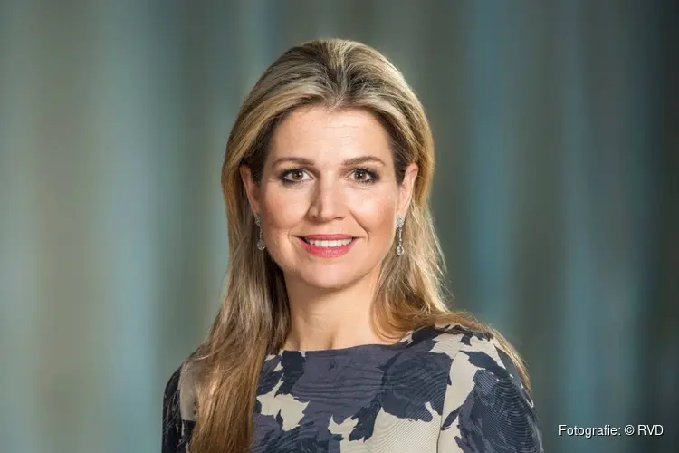 Máxima opent uniek houten woongebouw SAWA