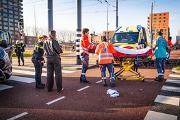 Voetganger aangereden op zebrapad